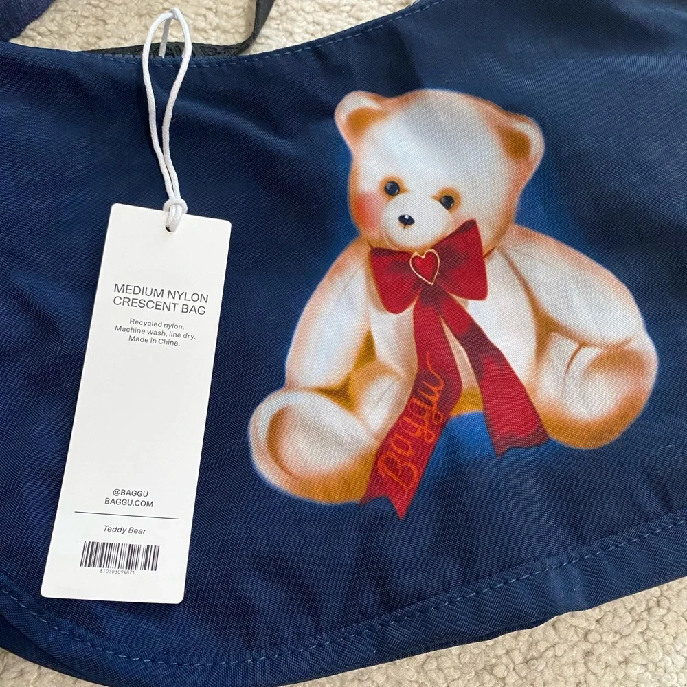 BAGGU UO Exclusive Teddy Bear Medium Nylon Crescent Bag NWT - Picture 7 of 8
